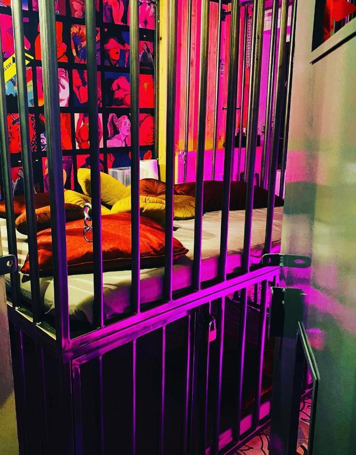 Secret Room Votre Love Room Coquine Et Insolite En Espace Privatif A Tournai Dış mekan fotoğraf