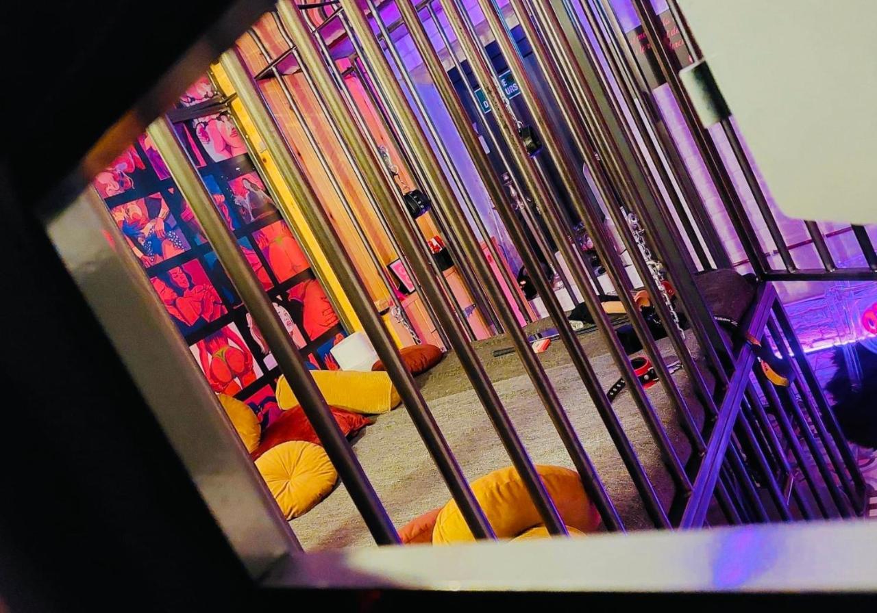 Secret Room Votre Love Room Coquine Et Insolite En Espace Privatif A Tournai Dış mekan fotoğraf